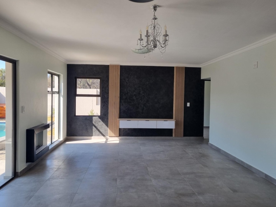 4 Bedroom Property for Sale in Ifafi North West